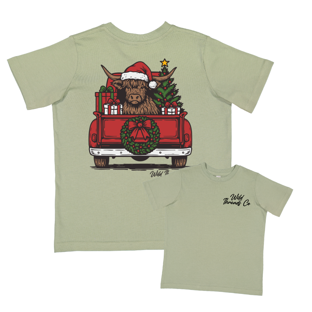 Christmas Highland Cow Tee